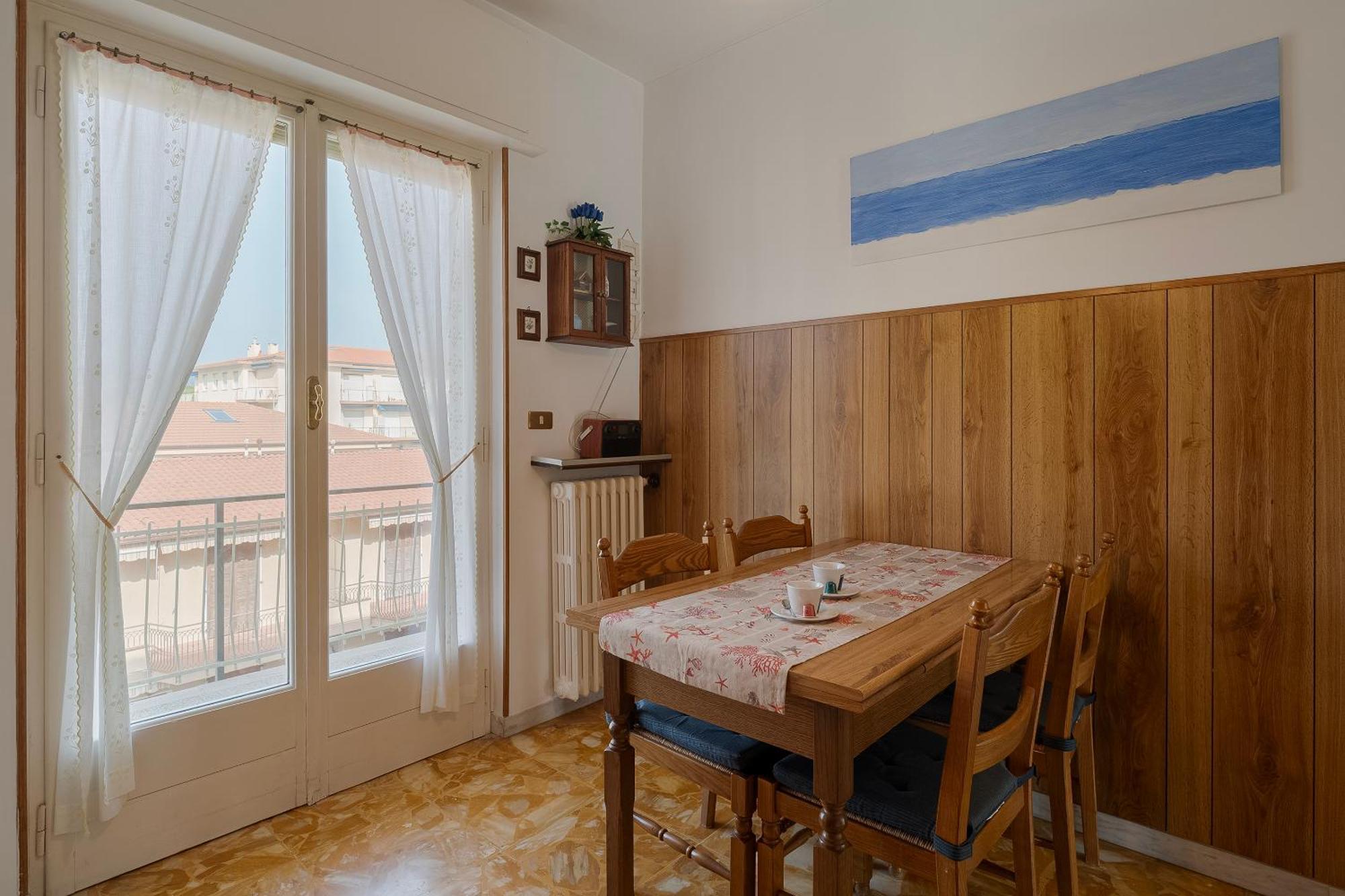 Casa Silvia - Central - Terrace - Wifi Bordighera Exteriör bild